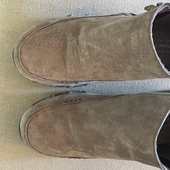 Skechers Women’s Relaxed Fit Suede Side Zip Bikers Ankle Boots Taupe Size 8.5 - Picture 5 of 12